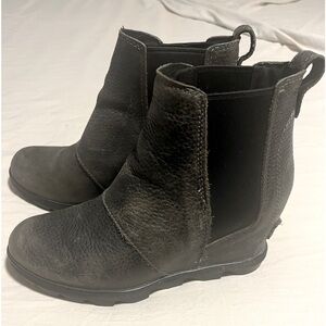 Sorel wedge boot